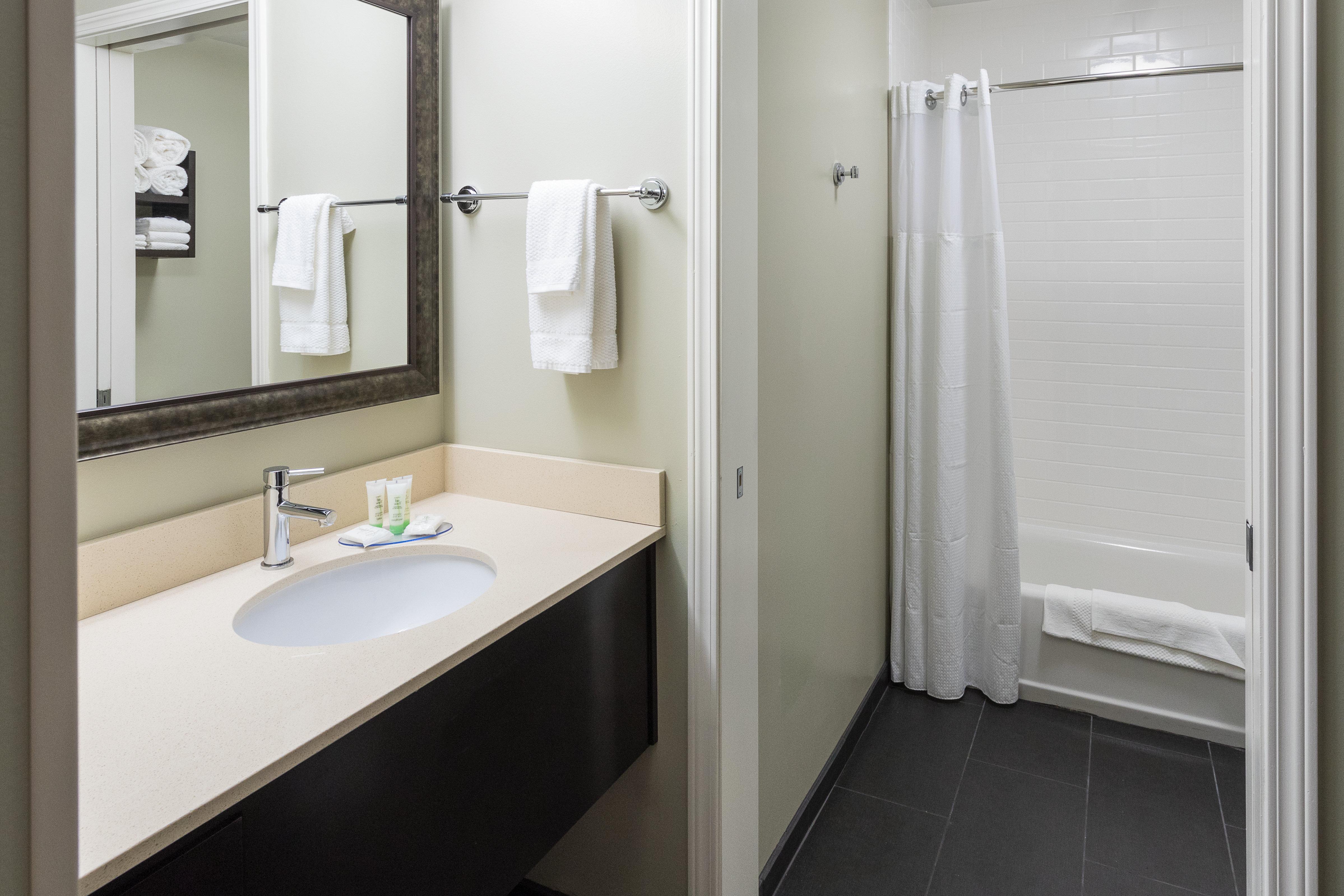 Staybridge Suites Omaha West By Ihg Exterior photo