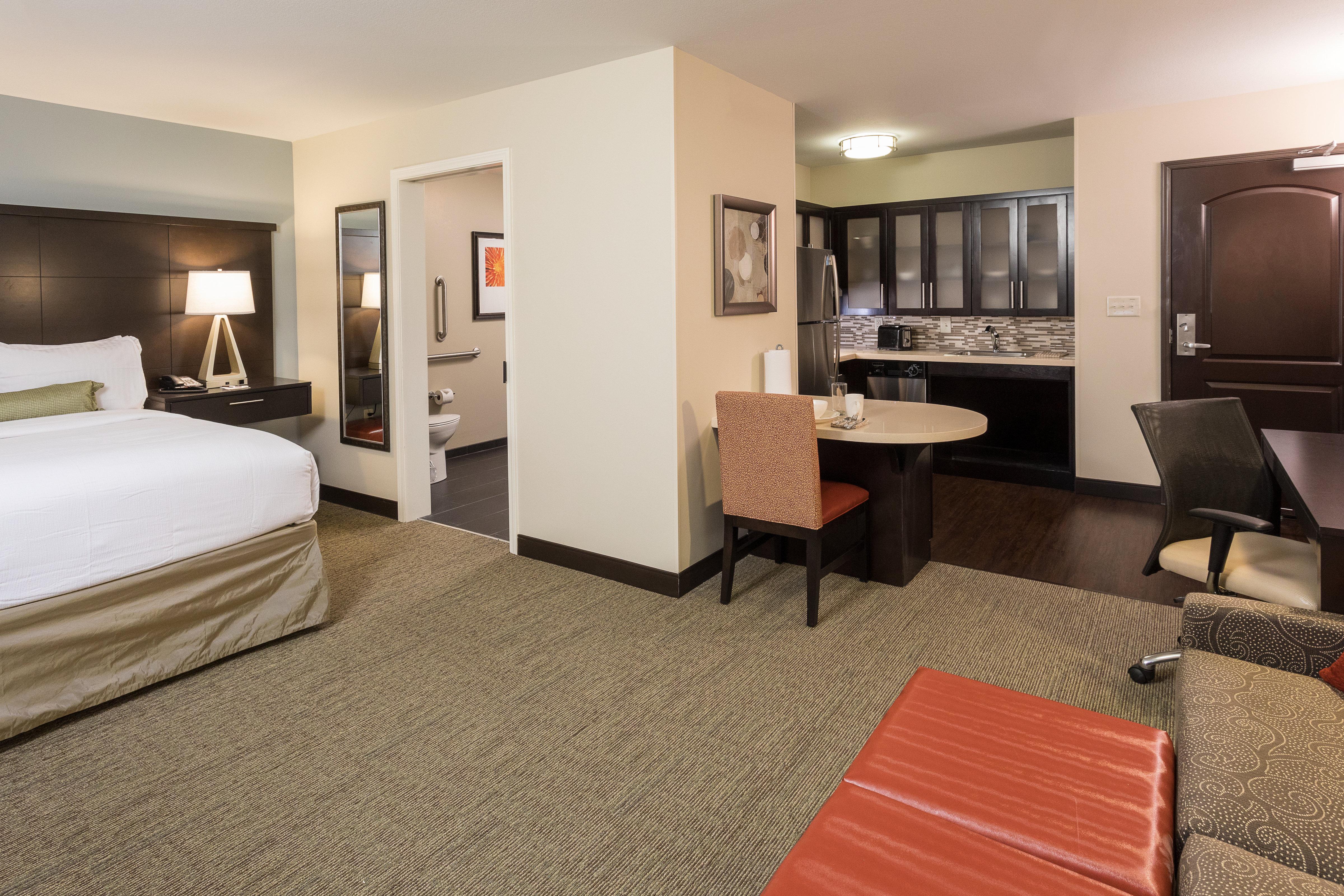 Staybridge Suites Omaha West By Ihg Exterior photo